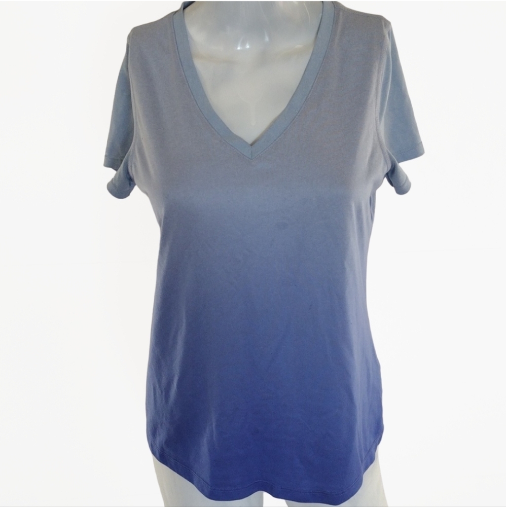 Layer8 T Shirt Women‎ Medium Blue Ombre Short Cap Sleeves V Neck Stretch Sporty